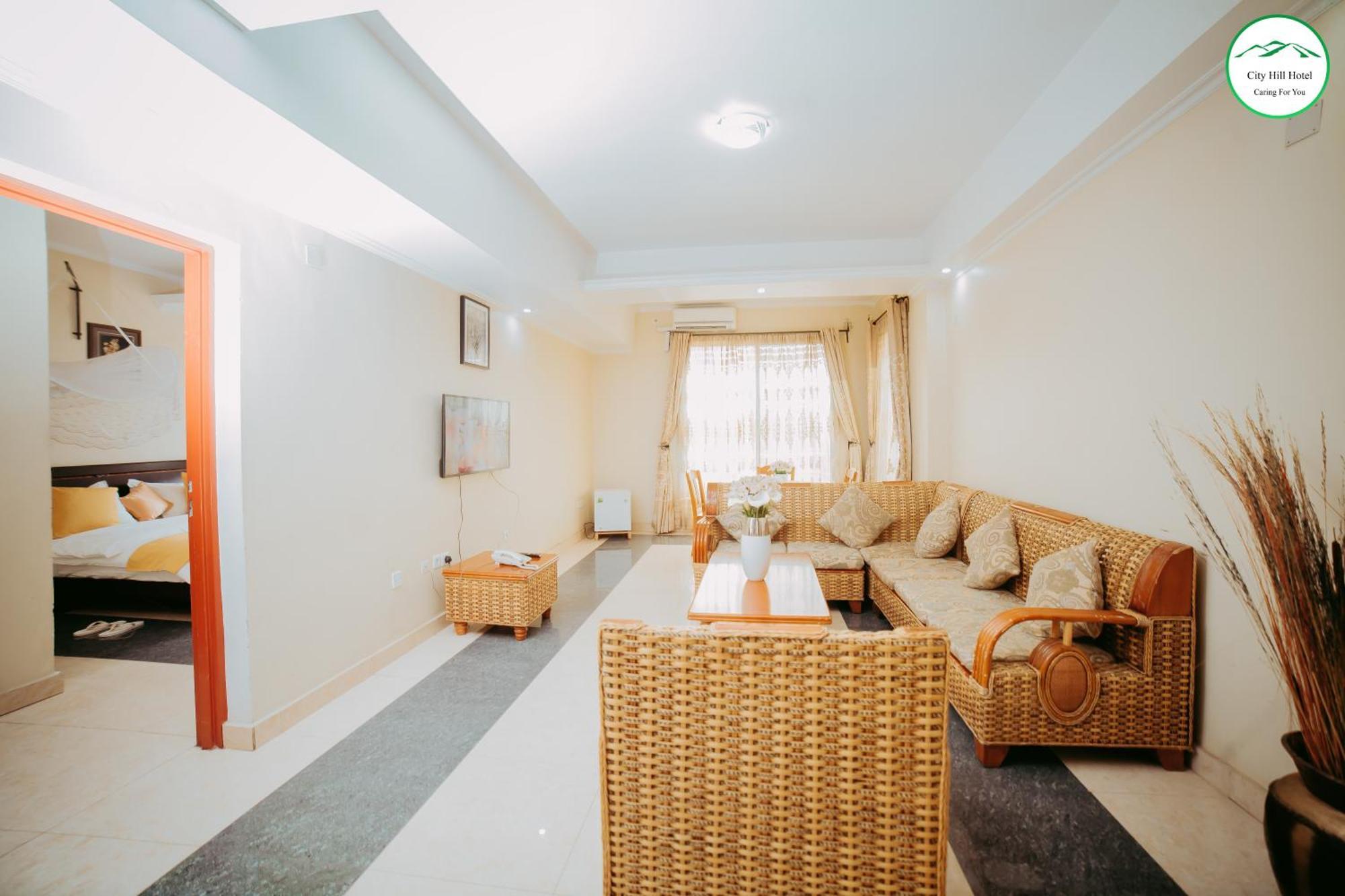 City Hill Hotel บุจัมบุรา ภายนอก รูปภาพ